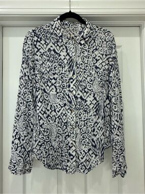 Lilly Pulitzer Navy and White Printed Button-Up Blouse